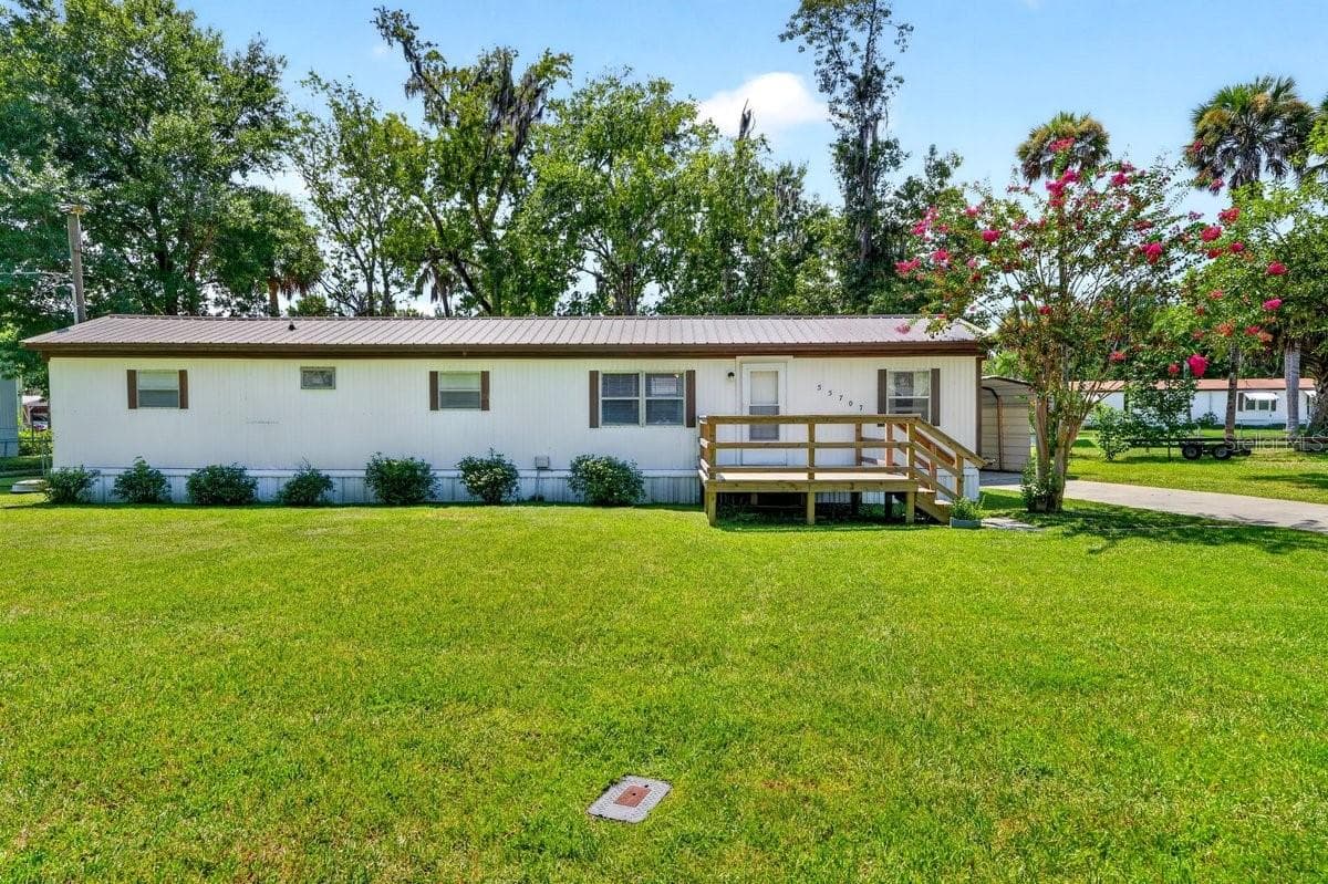 55707 JAMIE DRIVE — photo 11 of 47