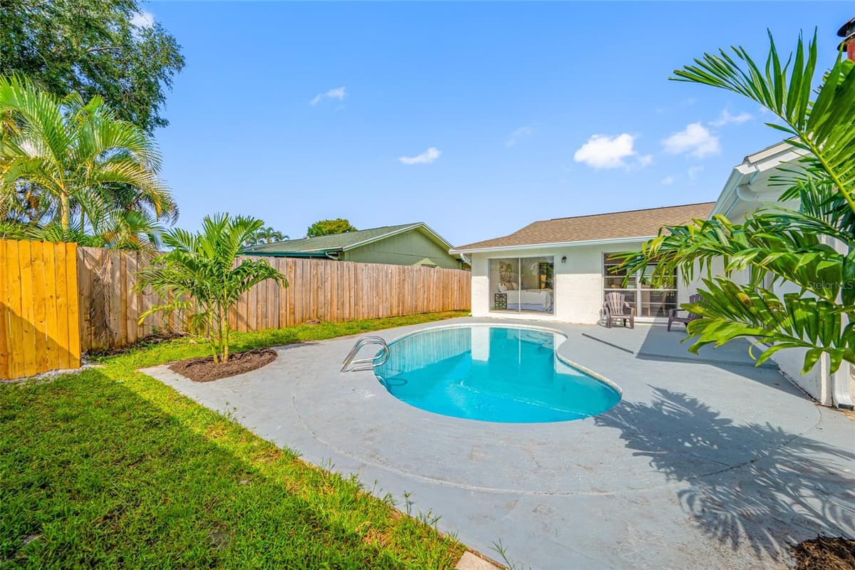 6853 SANDWATER TRAIL — photo 4 of 51