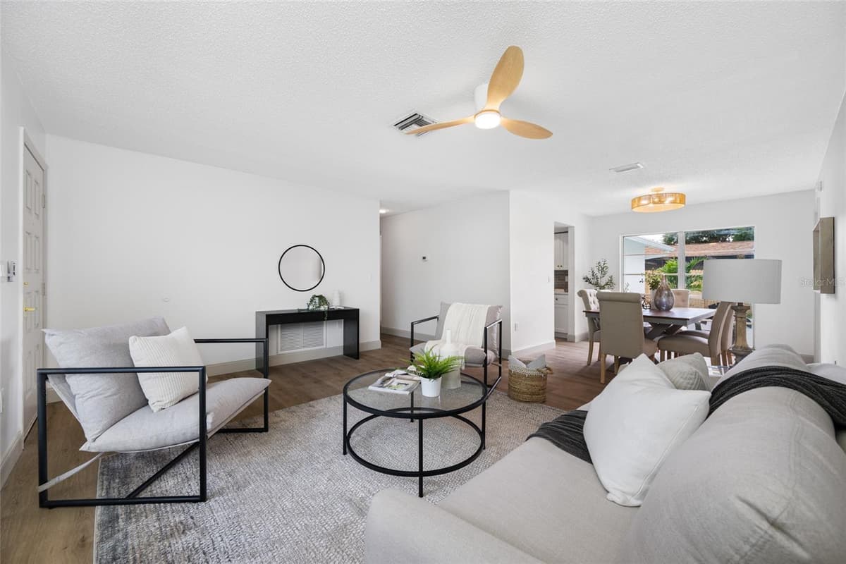 6853 SANDWATER TRAIL — photo 13 of 51