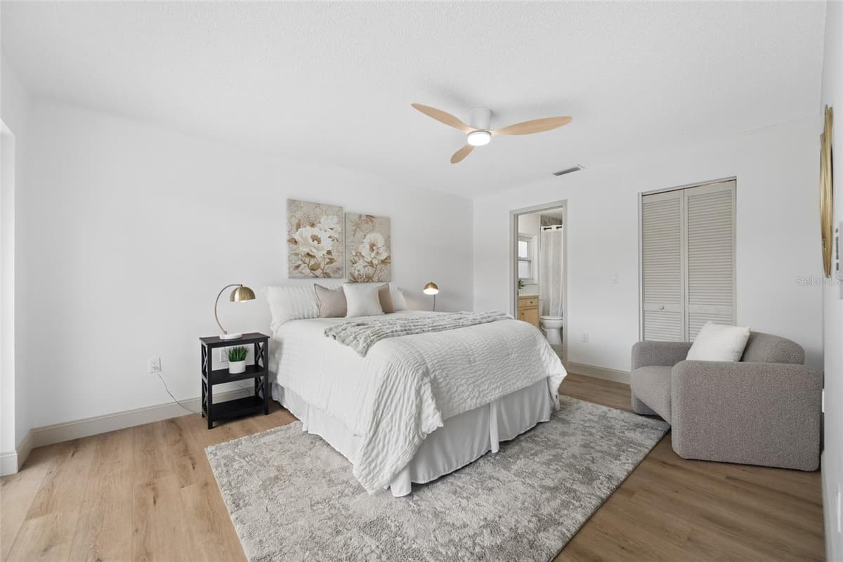 6853 SANDWATER TRAIL — photo 19 of 51