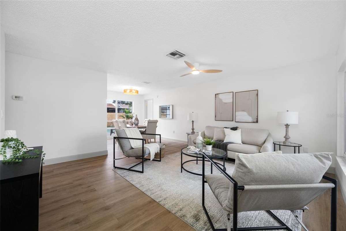 6853 SANDWATER TRAIL — photo 12 of 51