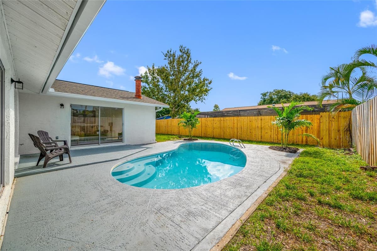 6853 SANDWATER TRAIL — photo 7 of 51