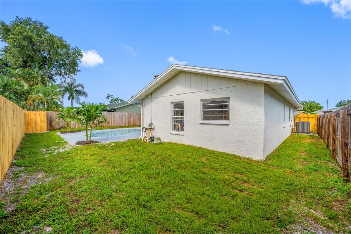 6853 SANDWATER TRAIL — photo 3 of 51