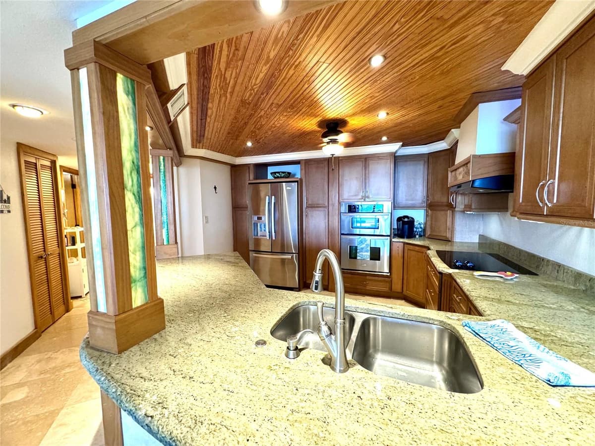 1310 GULF BOULEVARD — photo 10 of 81