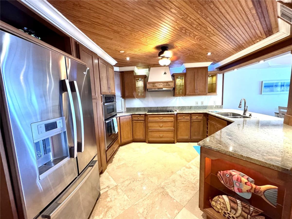 1310 GULF BOULEVARD — photo 13 of 81