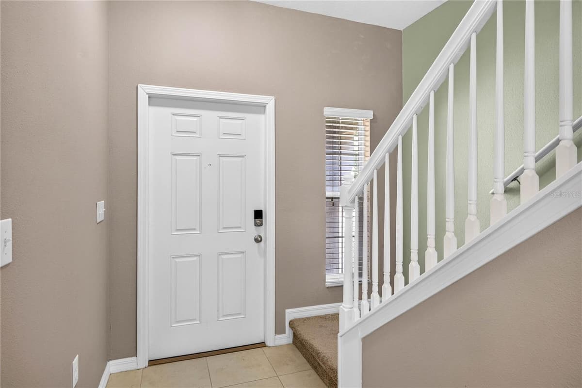 13752 REINDEER CIRCLE — photo 4 of 51