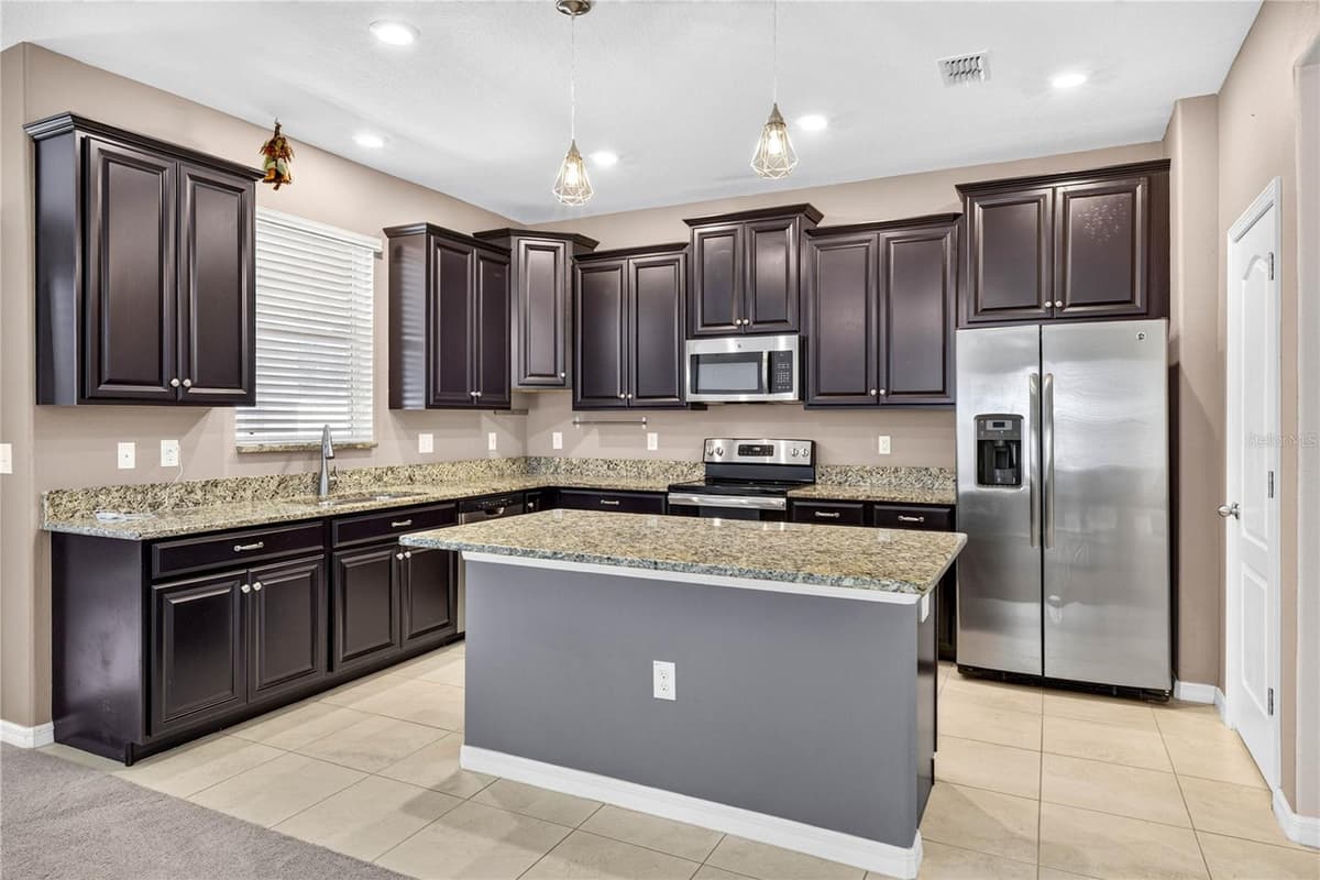 13752 REINDEER CIRCLE — photo 13 of 51