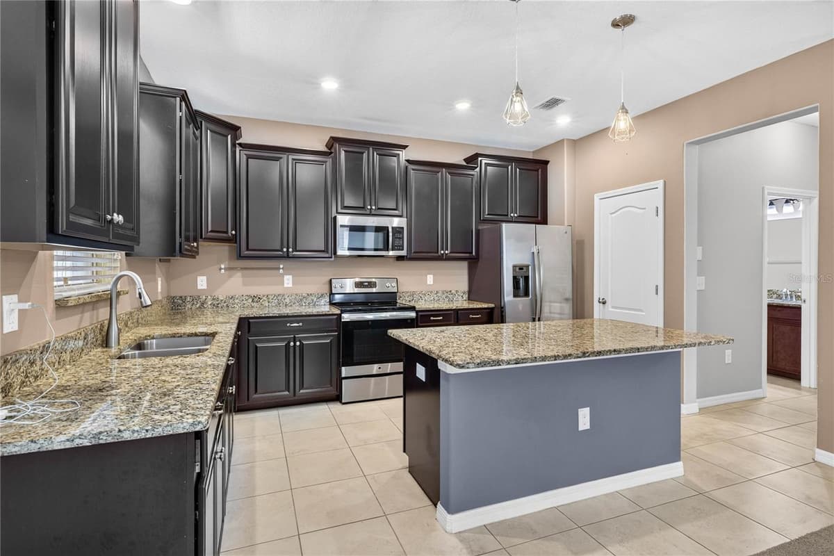 13752 REINDEER CIRCLE — photo 14 of 51