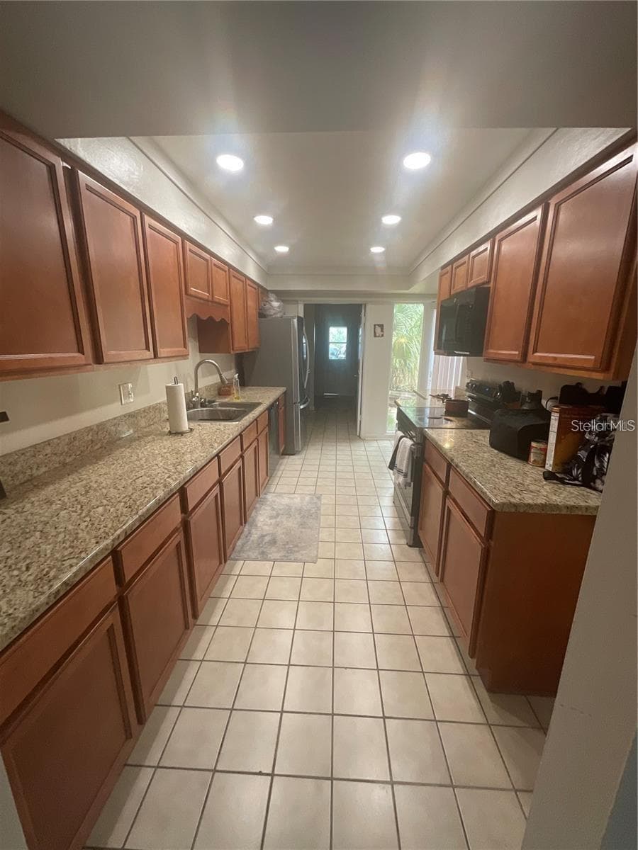 2500 21ST STREET — photo 6 of 27