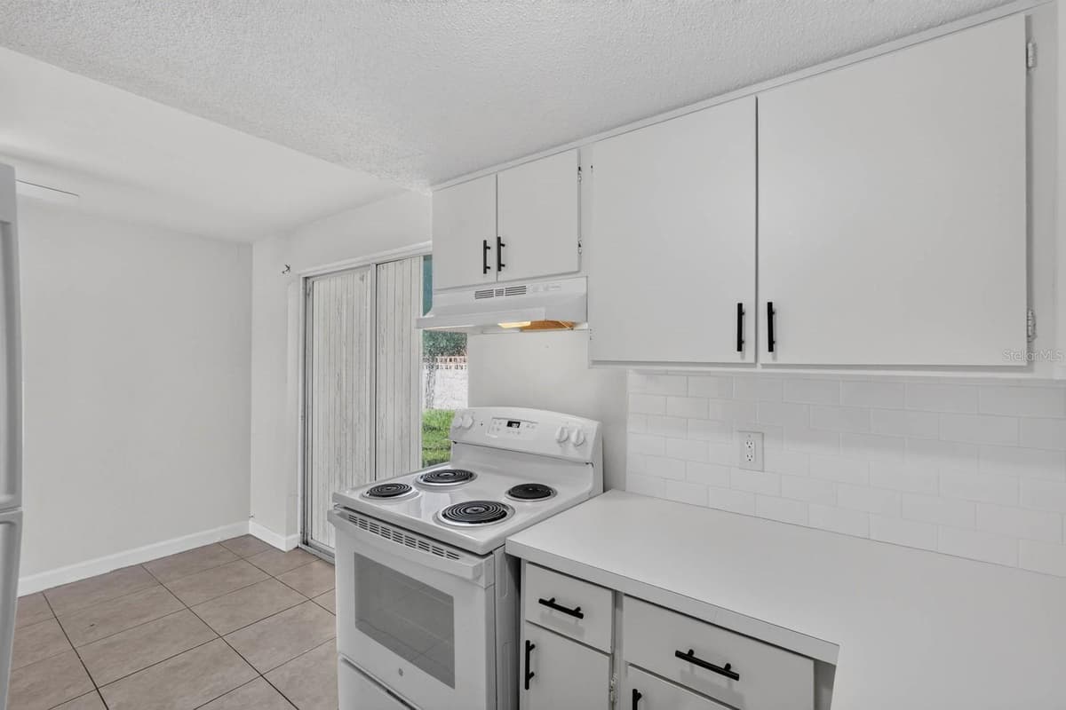 1600 PALMETTO AVENUE — photo 15 of 35