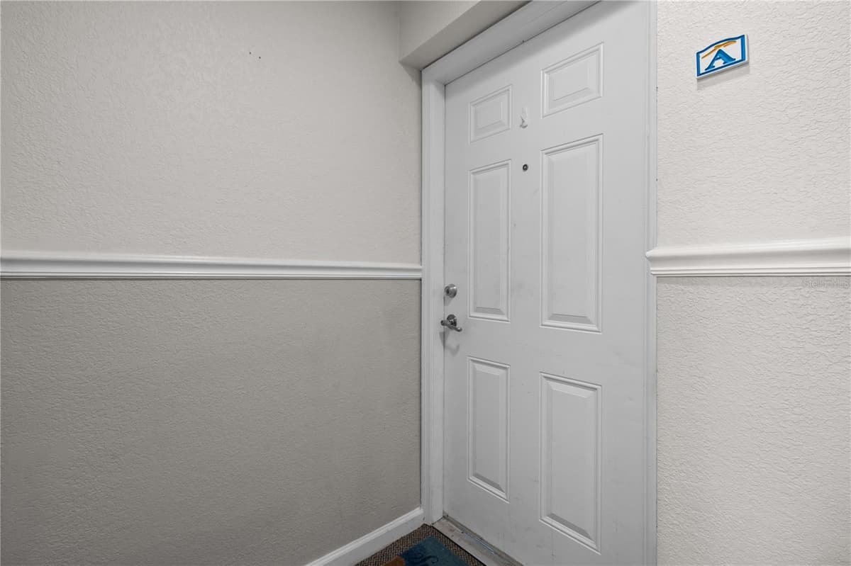 111 SEAHORSE DRIVE — photo 3 of 15