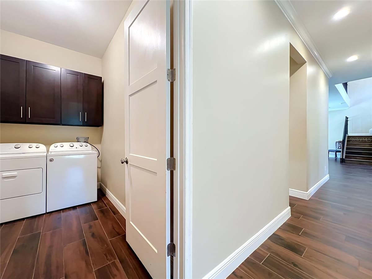 19504 ROBERTSON STREET — photo 25 of 98