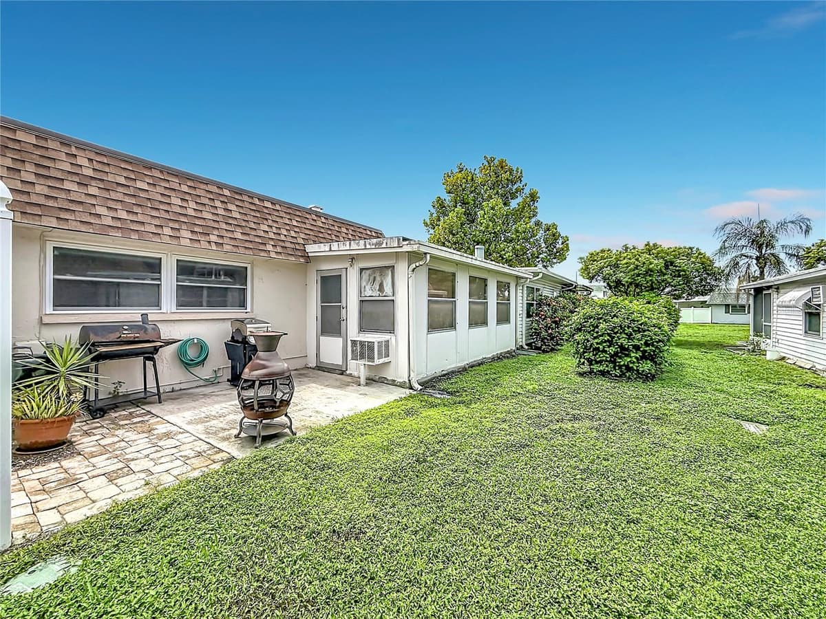 602 MINDY DRIVE — photo 37 of 54