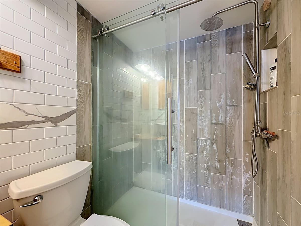 602 MINDY DRIVE — photo 28 of 54