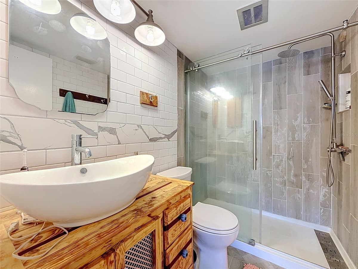 602 MINDY DRIVE — photo 27 of 54