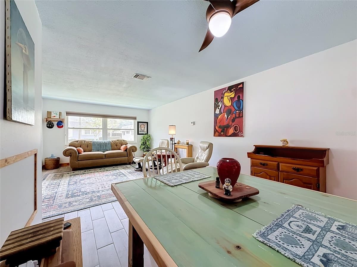 602 MINDY DRIVE — photo 10 of 54