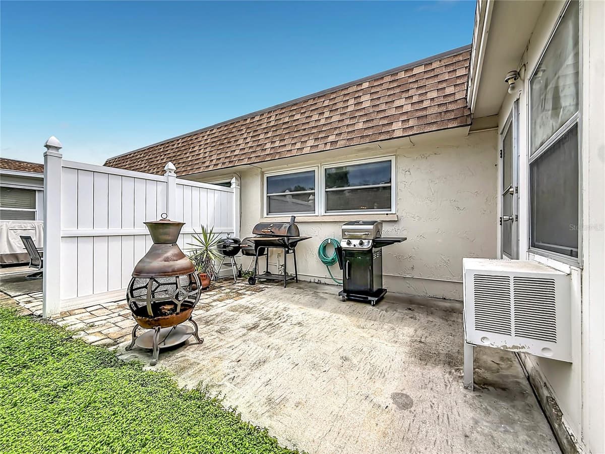 602 MINDY DRIVE — photo 35 of 54
