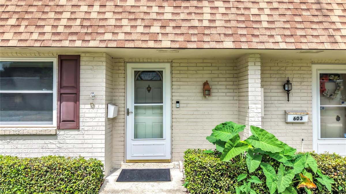 602 MINDY DRIVE — photo 3 of 54