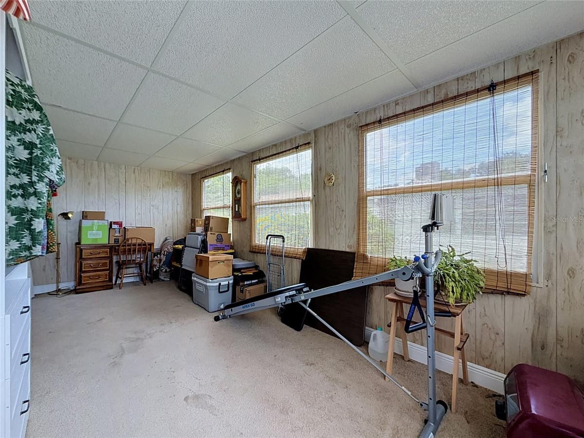 602 MINDY DRIVE — photo 33 of 54
