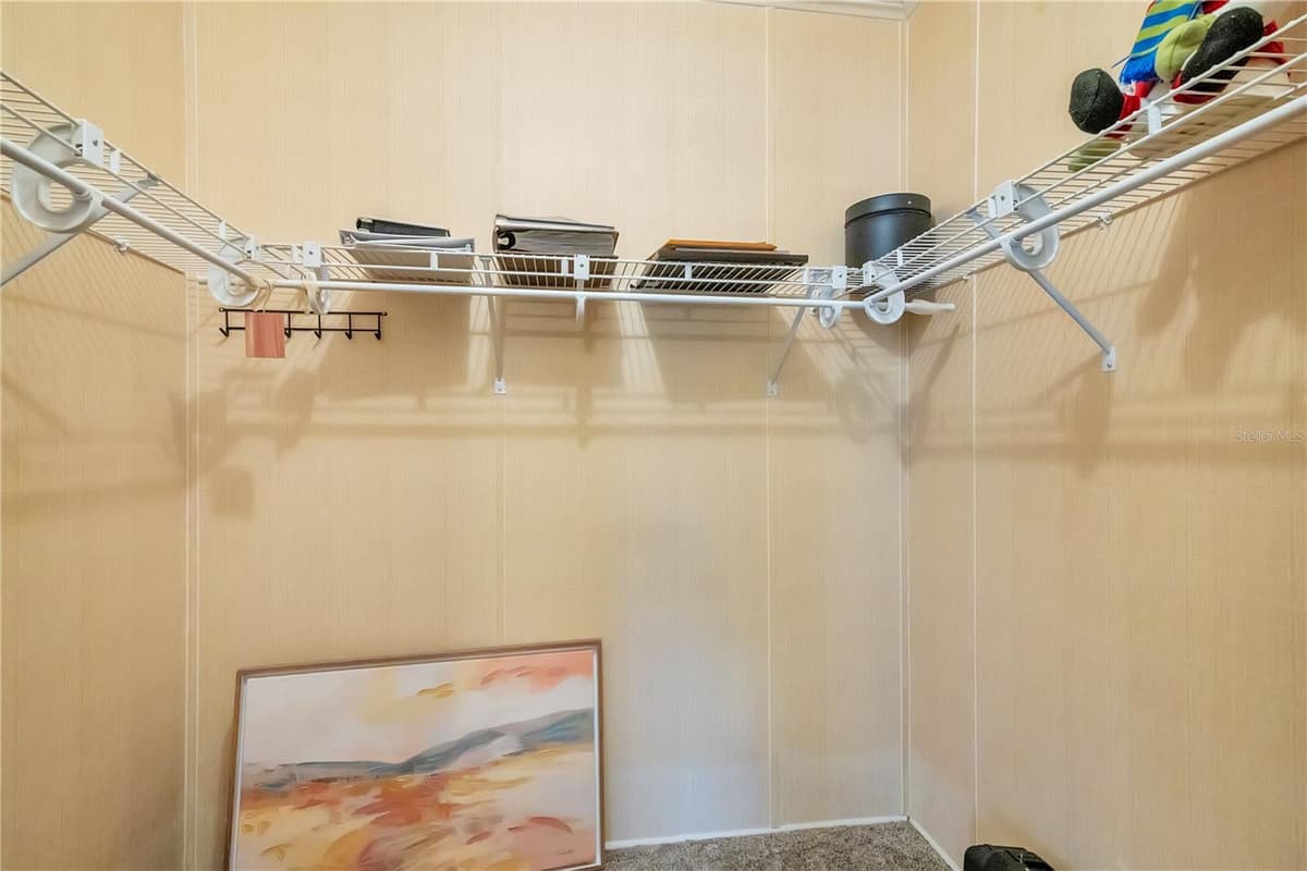 130 JOANNE DRIVE — photo 16 of 41