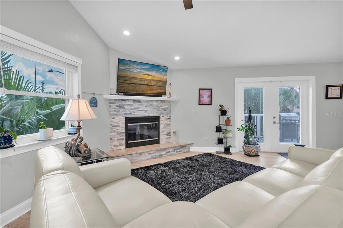 6501 MOCKINGBIRD WAY — photo 12 of 45