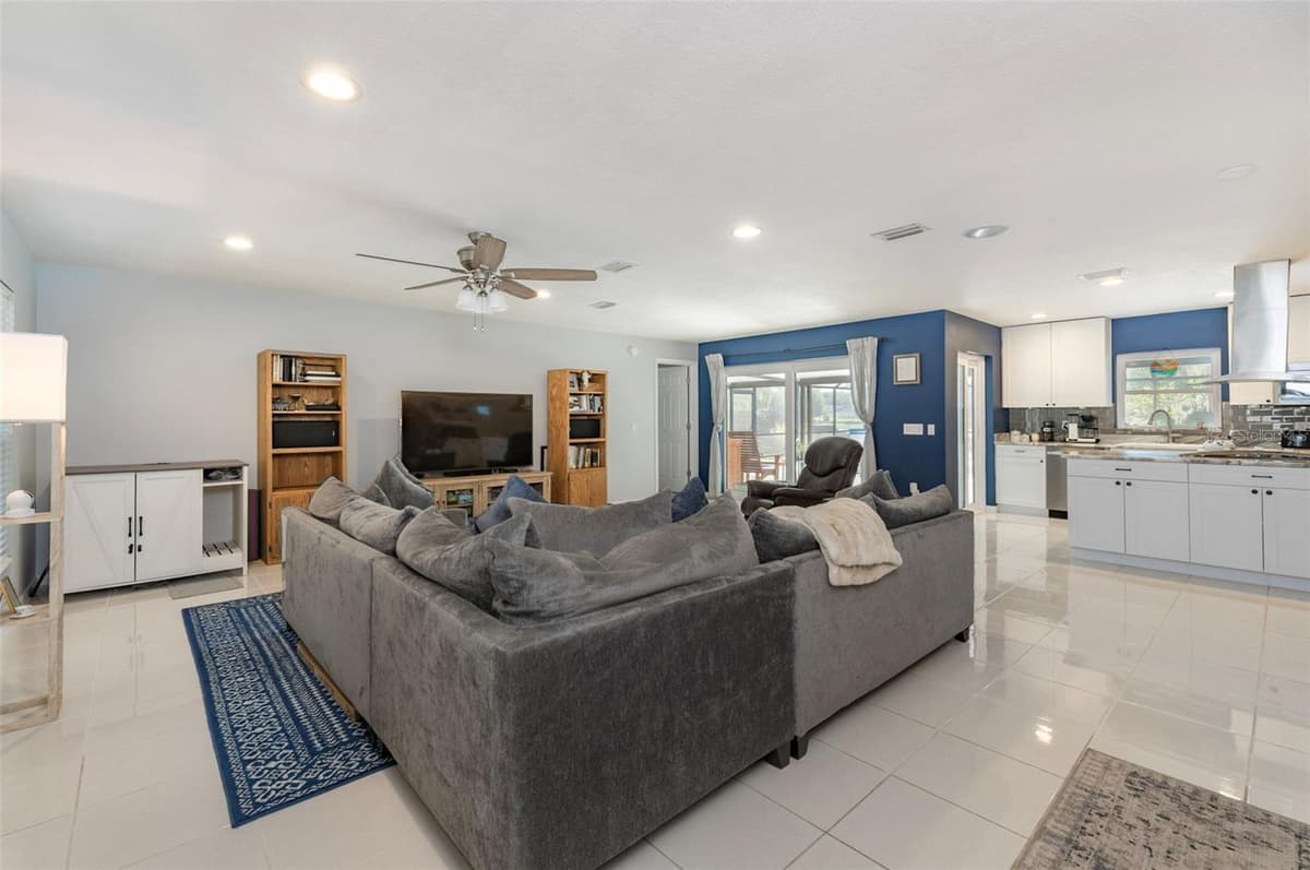 1305 WINDJAMMER PLACE — photo 10 of 51