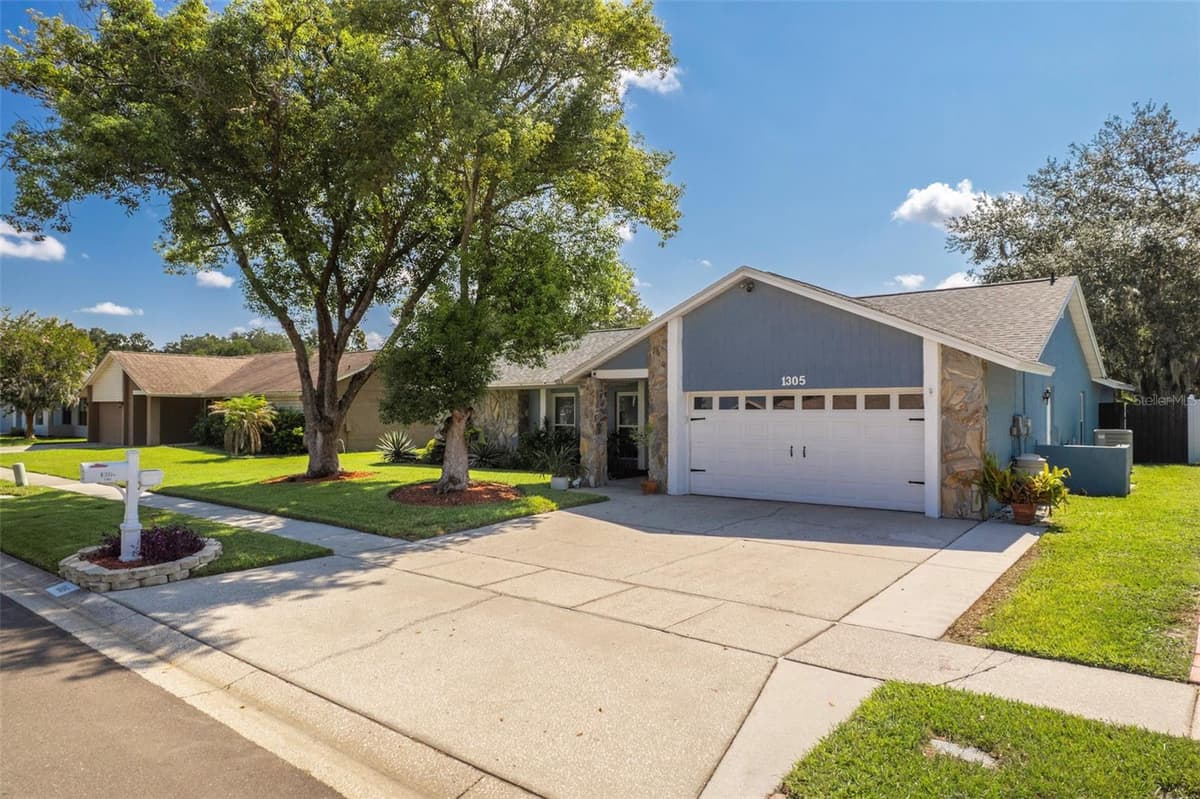 1305 WINDJAMMER PLACE — photo 3 of 51