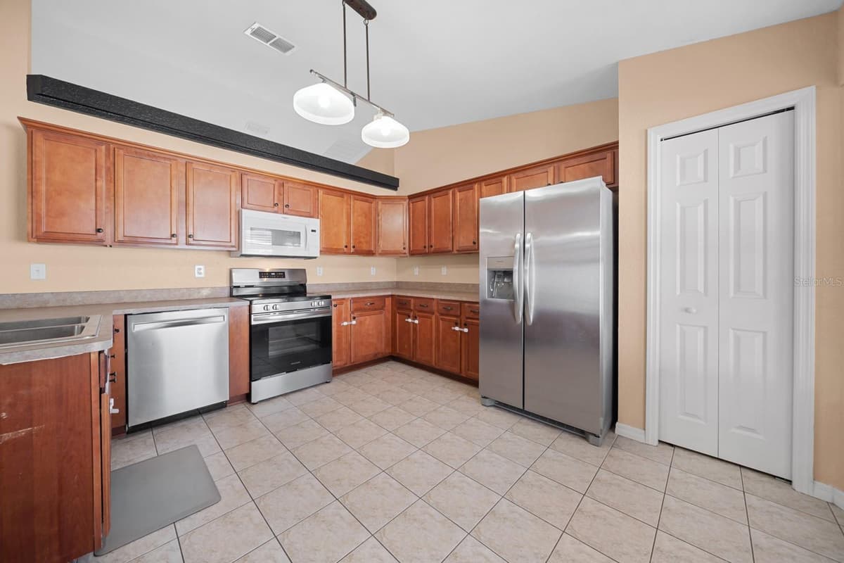 611 WALKERTOWN DRIVE — photo 18 of 43