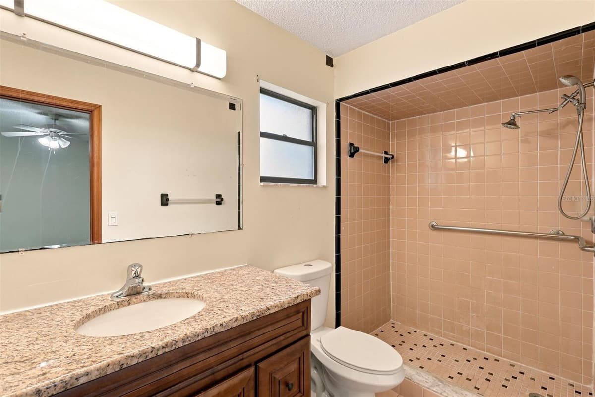226 COUNCIL BLUFFS DRIVE — photo 25 of 44