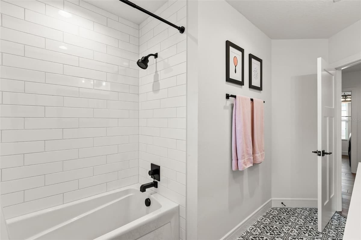 638 LIVINGSTON STREET — photo 43 of 80