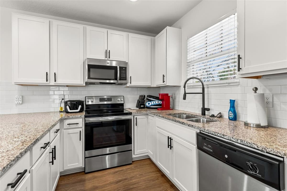 638 LIVINGSTON STREET — photo 57 of 80