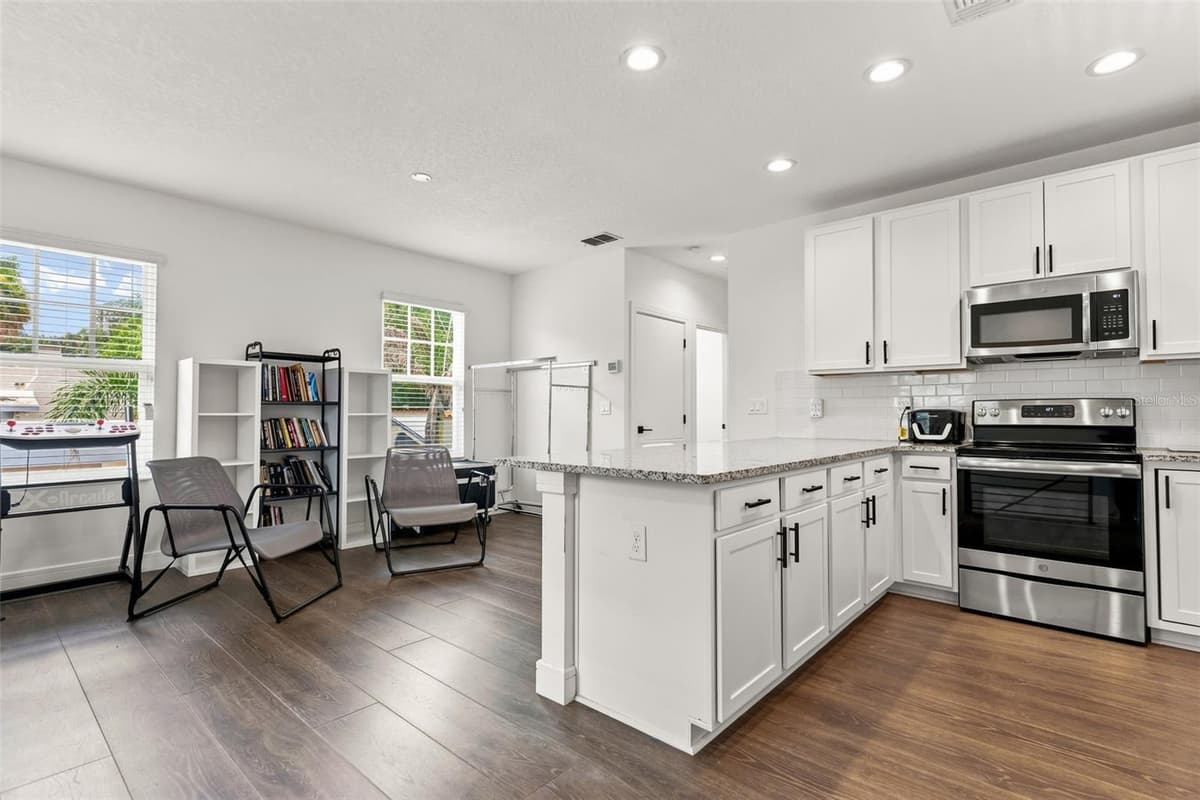 638 LIVINGSTON STREET — photo 56 of 80