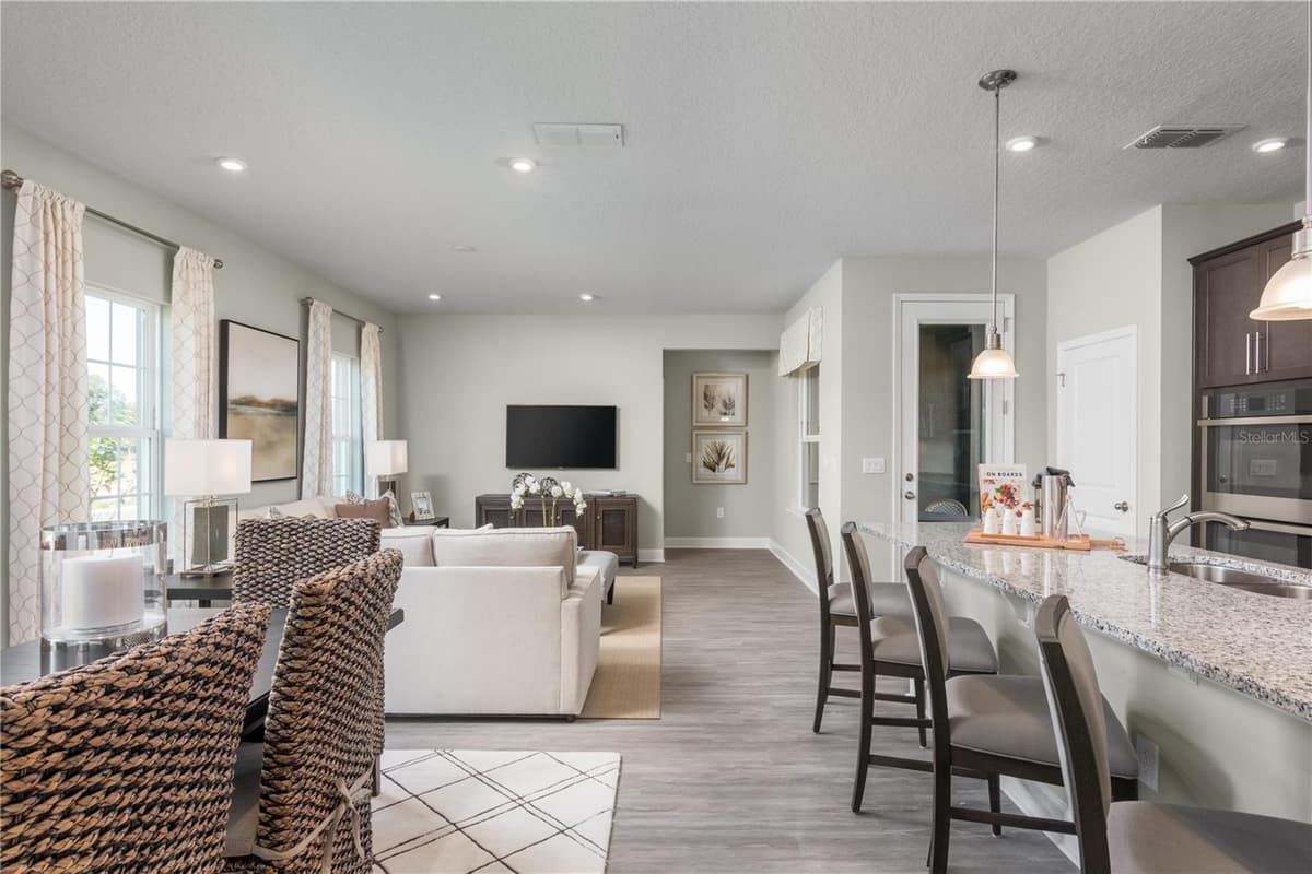 2035 MALLARD BOULEVARD — photo 5 of 20