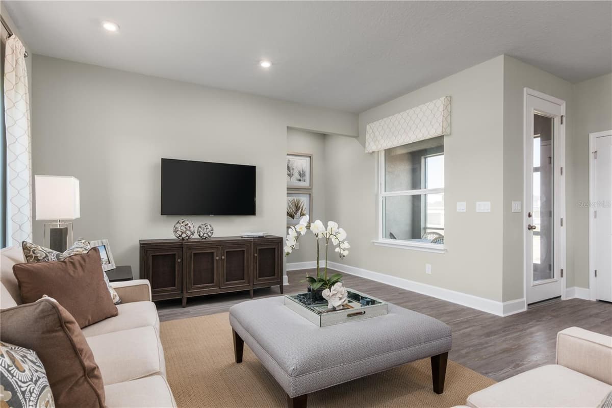 2035 MALLARD BOULEVARD — photo 4 of 20