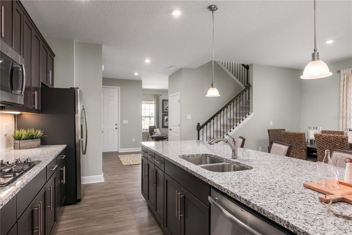 2035 MALLARD BOULEVARD — photo 9 of 20
