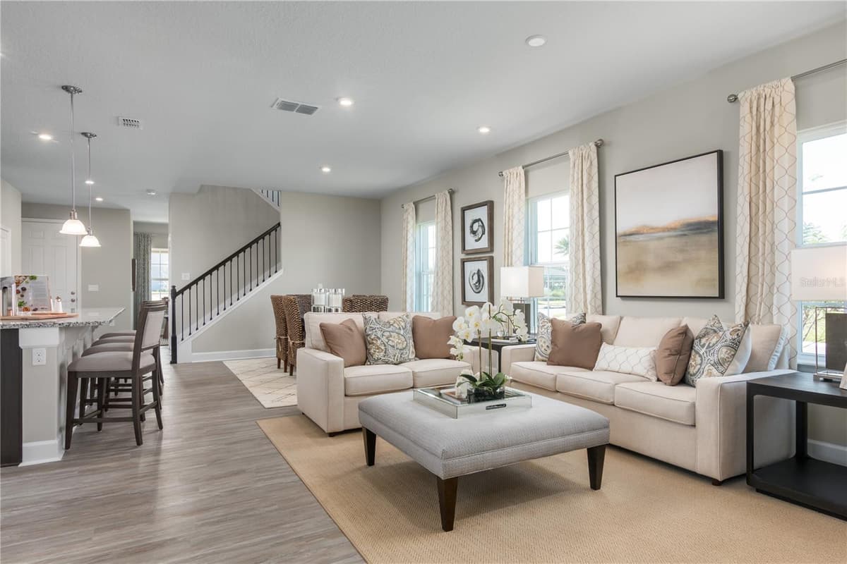 2035 MALLARD BOULEVARD — photo 3 of 20