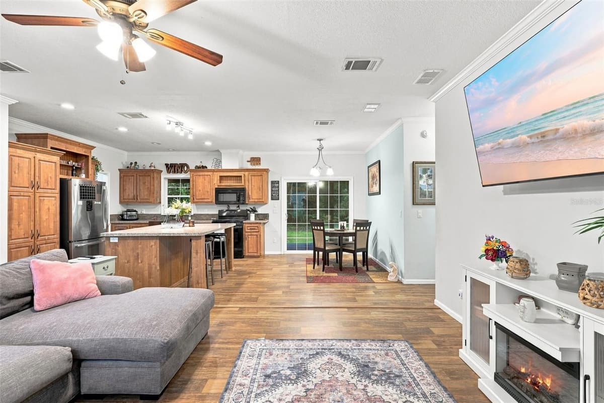 2050 MINORCA ROAD — photo 31 of 56