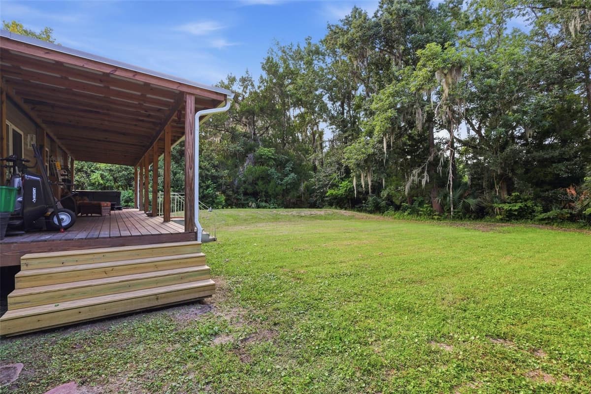 2050 MINORCA ROAD — photo 13 of 56