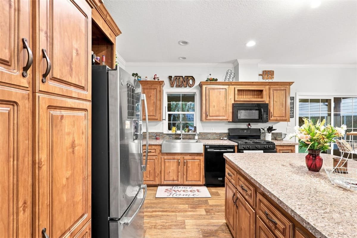 2050 MINORCA ROAD — photo 38 of 56