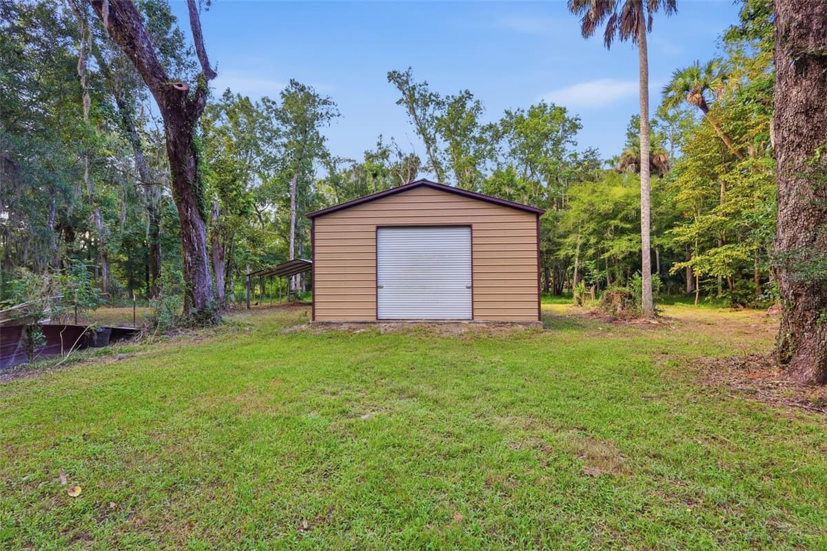 2050 MINORCA ROAD — photo 7 of 56