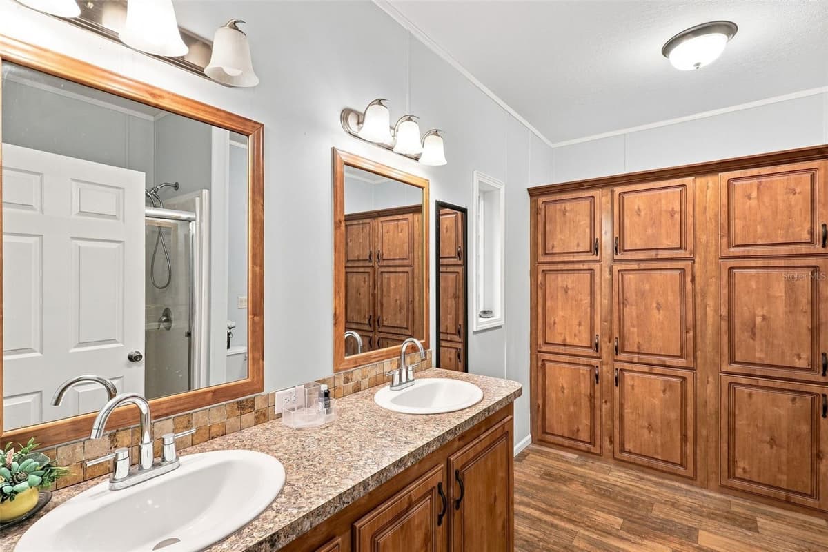 2050 MINORCA ROAD — photo 46 of 56