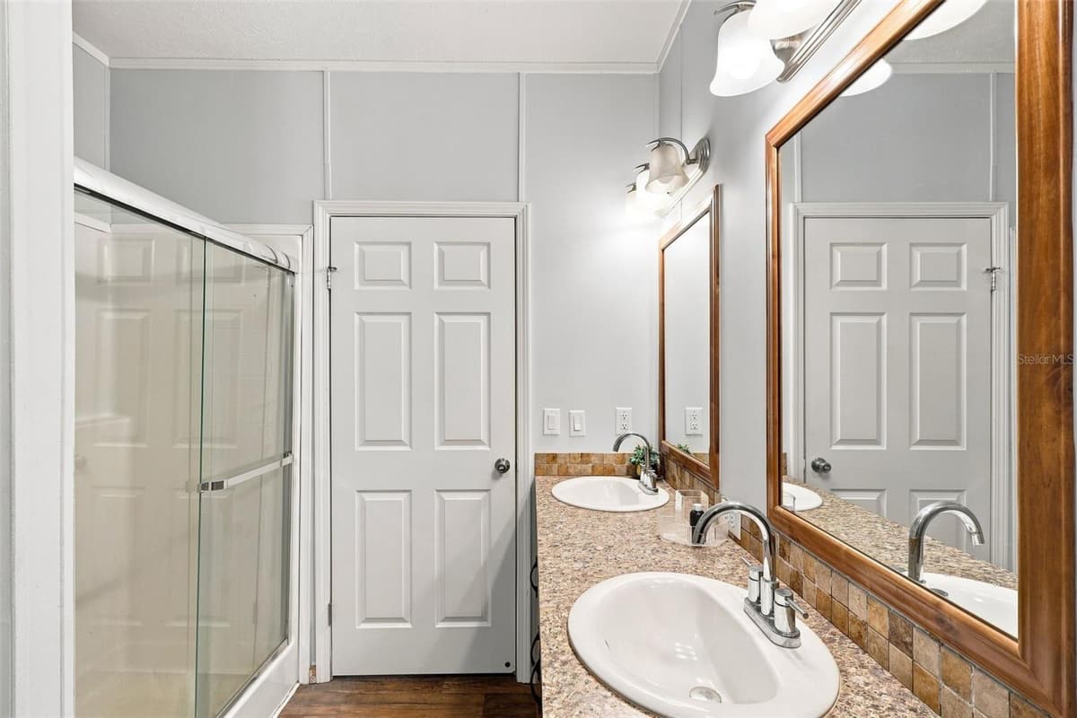 2050 MINORCA ROAD — photo 48 of 56