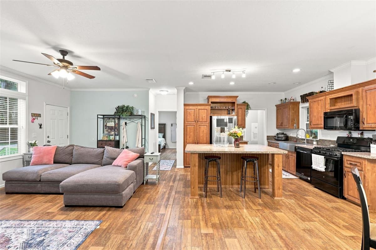 2050 MINORCA ROAD — photo 30 of 56