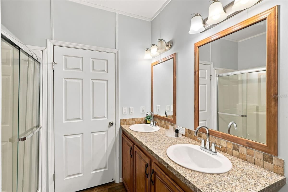 2050 MINORCA ROAD — photo 47 of 56