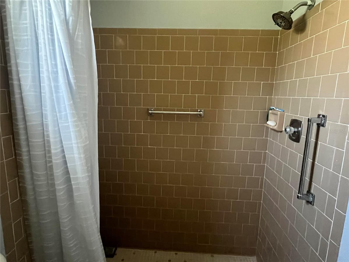 11414 STANSBERRY DRIVE — photo 16 of 23