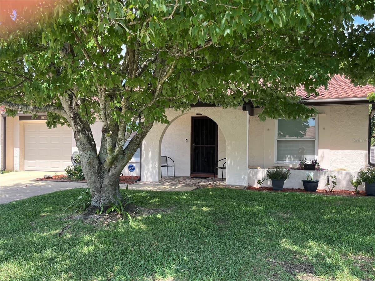 11414 STANSBERRY DRIVE — photo 2 of 23