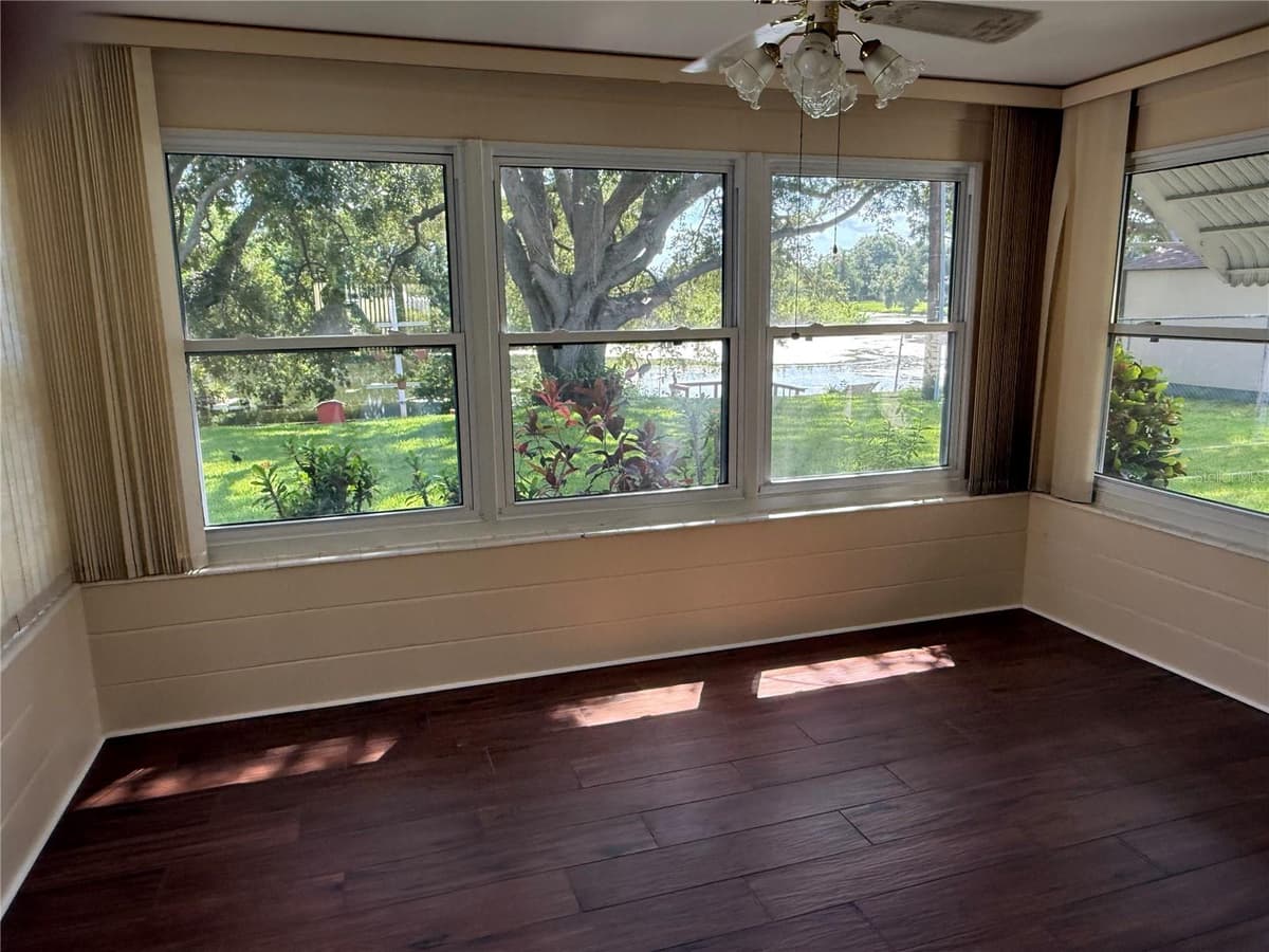 8927 LAKEWOOD DRIVE — photo 3 of 5