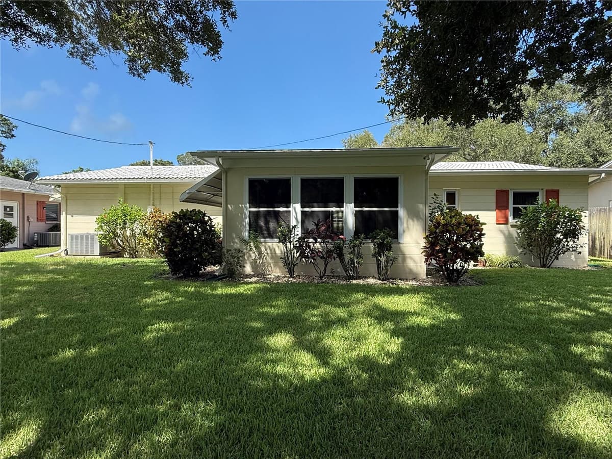 8927 LAKEWOOD DRIVE — photo 4 of 5