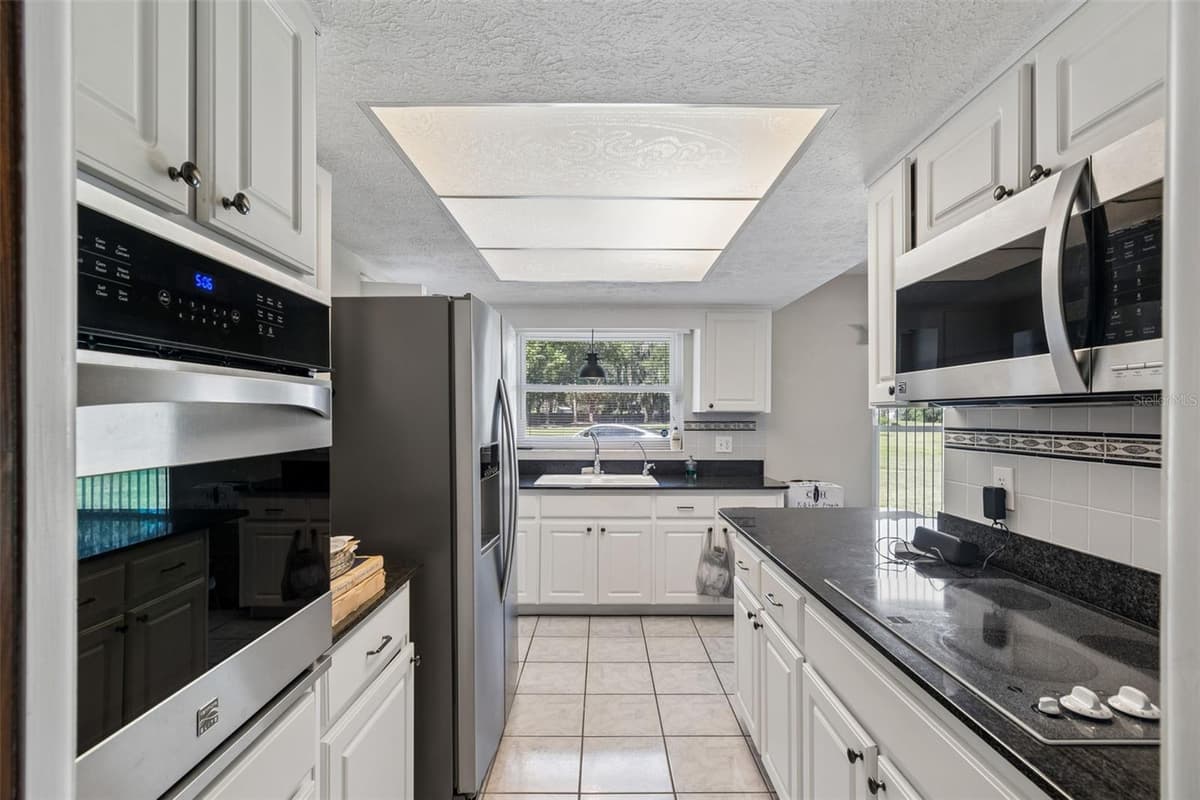 2321 WOOTEN ROAD — photo 17 of 54