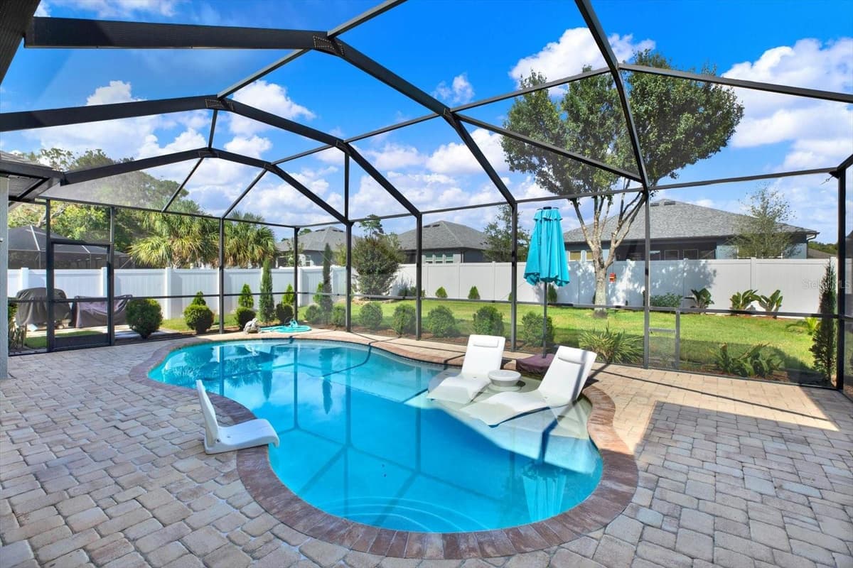 652 TIERRA DRIVE — photo 4 of 43